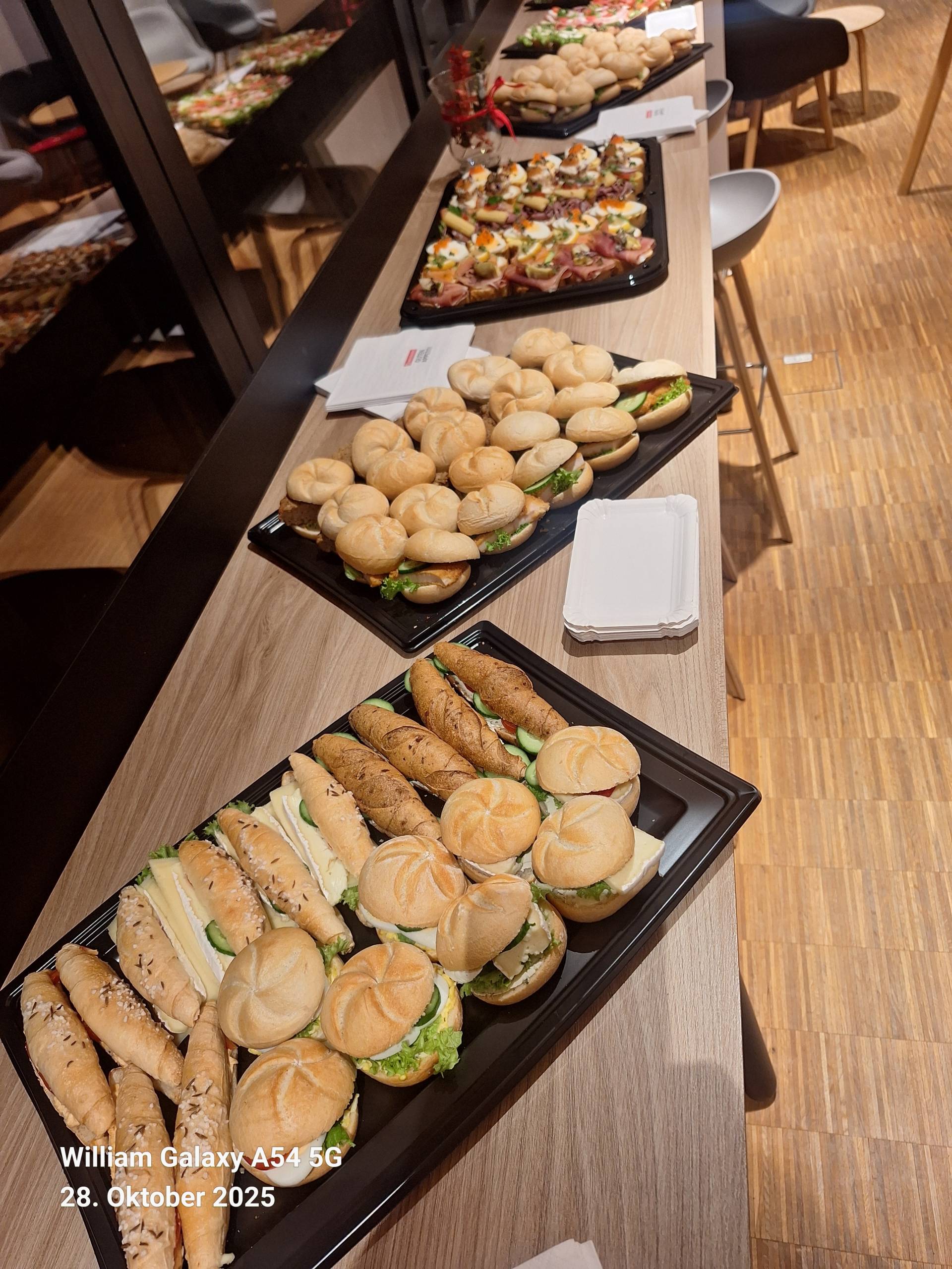 20251028_194923_002_