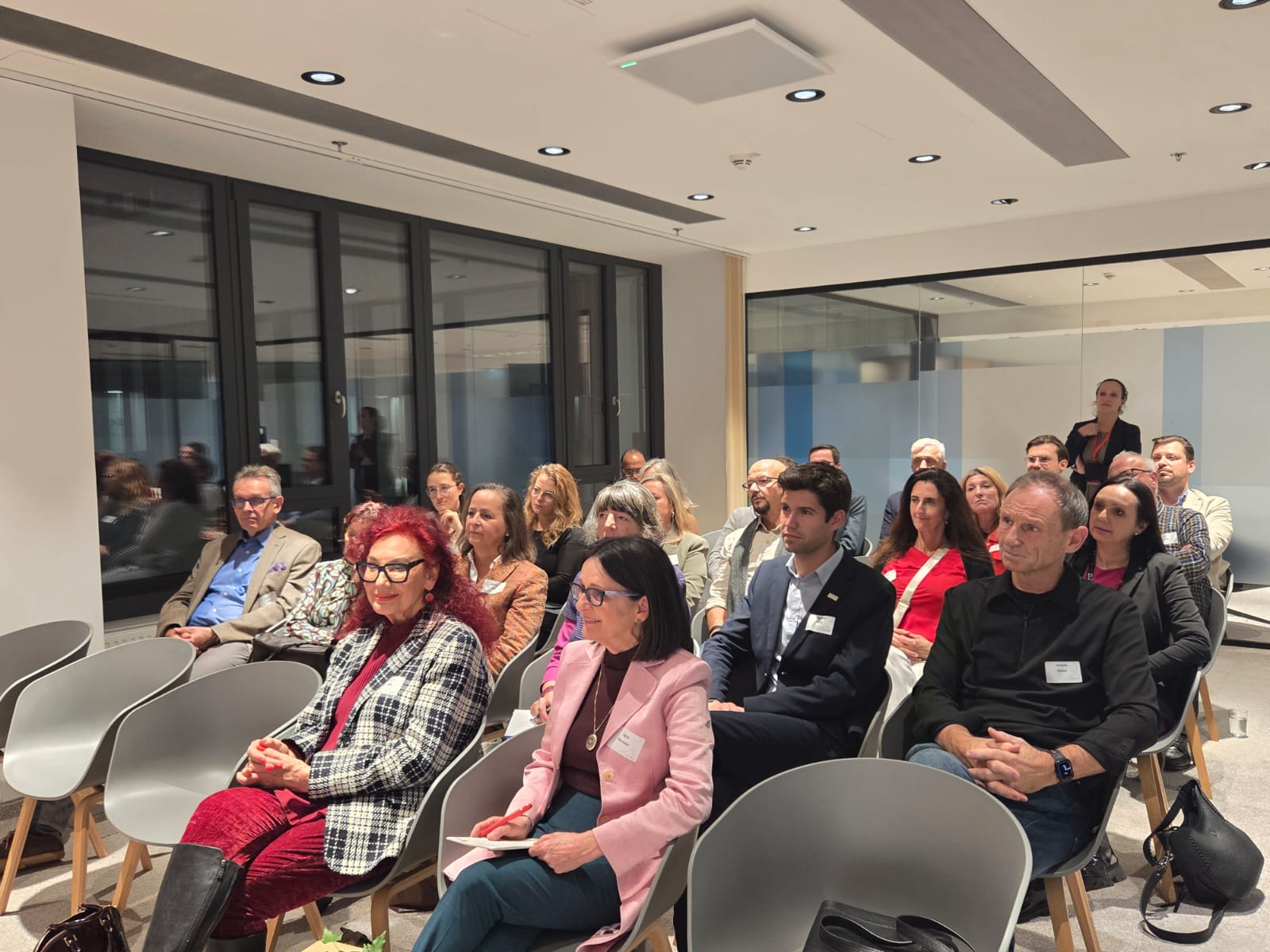 8e7f56fc-1f68-4a63-a634-5d0f5094e58d