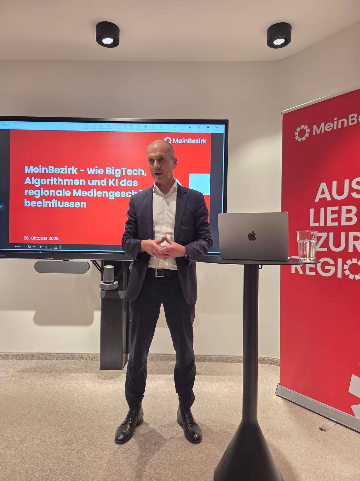 032742b8-f156-4ff7-ac93-4253f1779b33